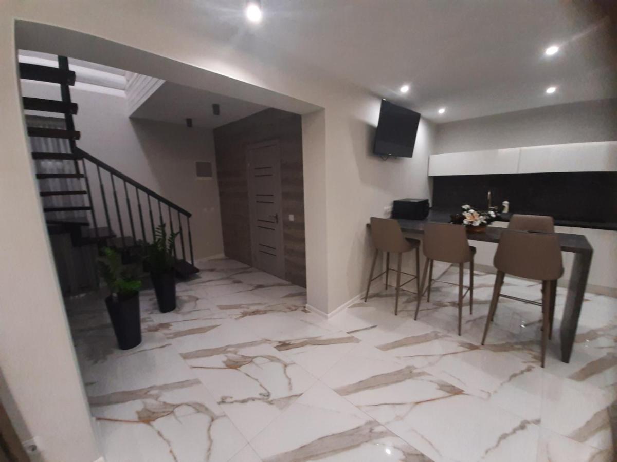 Golden Lemon Apartment Mizhhirya  Екстериор снимка