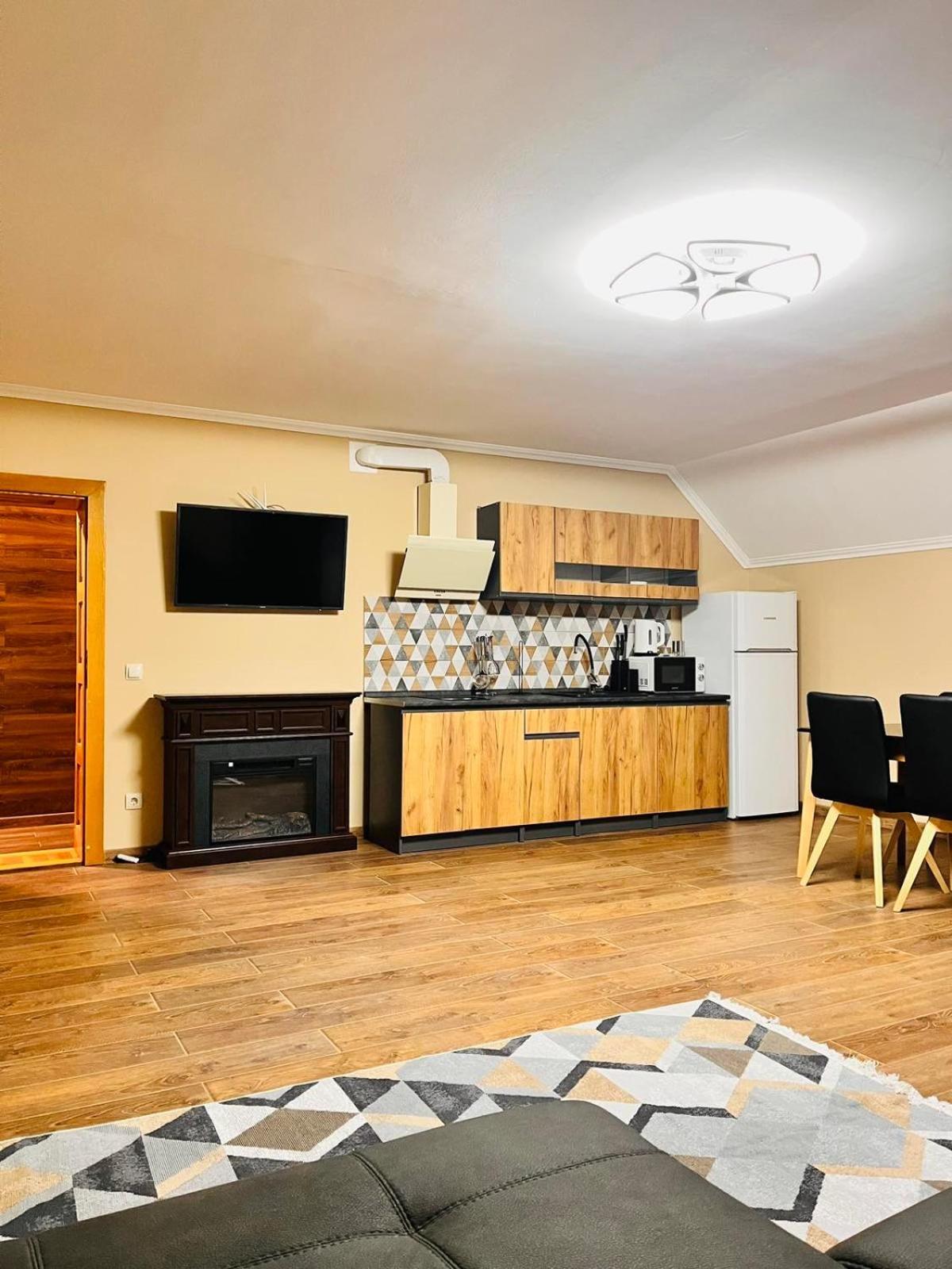 Golden Lemon Apartment Mizhhirya  Екстериор снимка