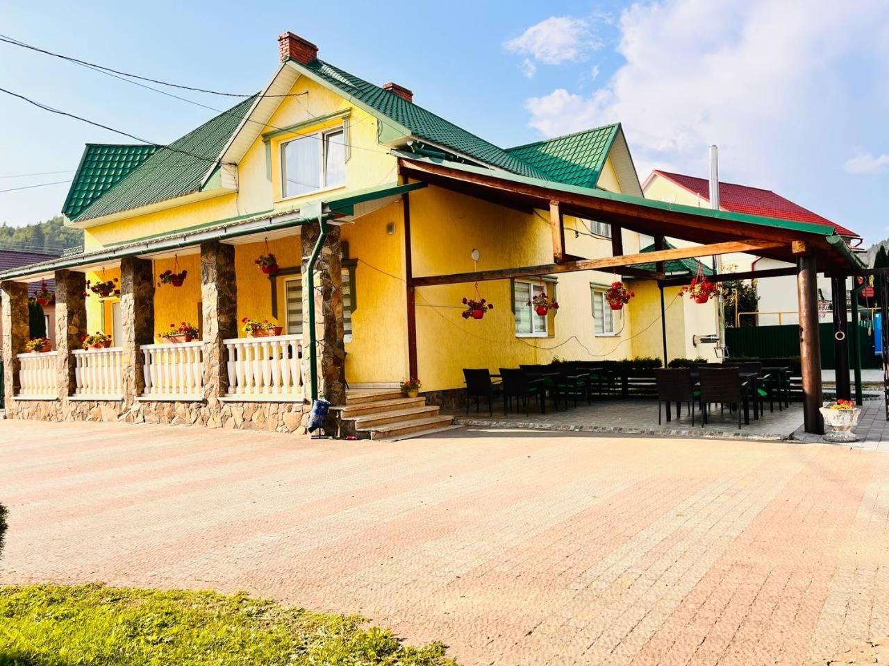 Golden Lemon Apartment Mizhhirya  Екстериор снимка