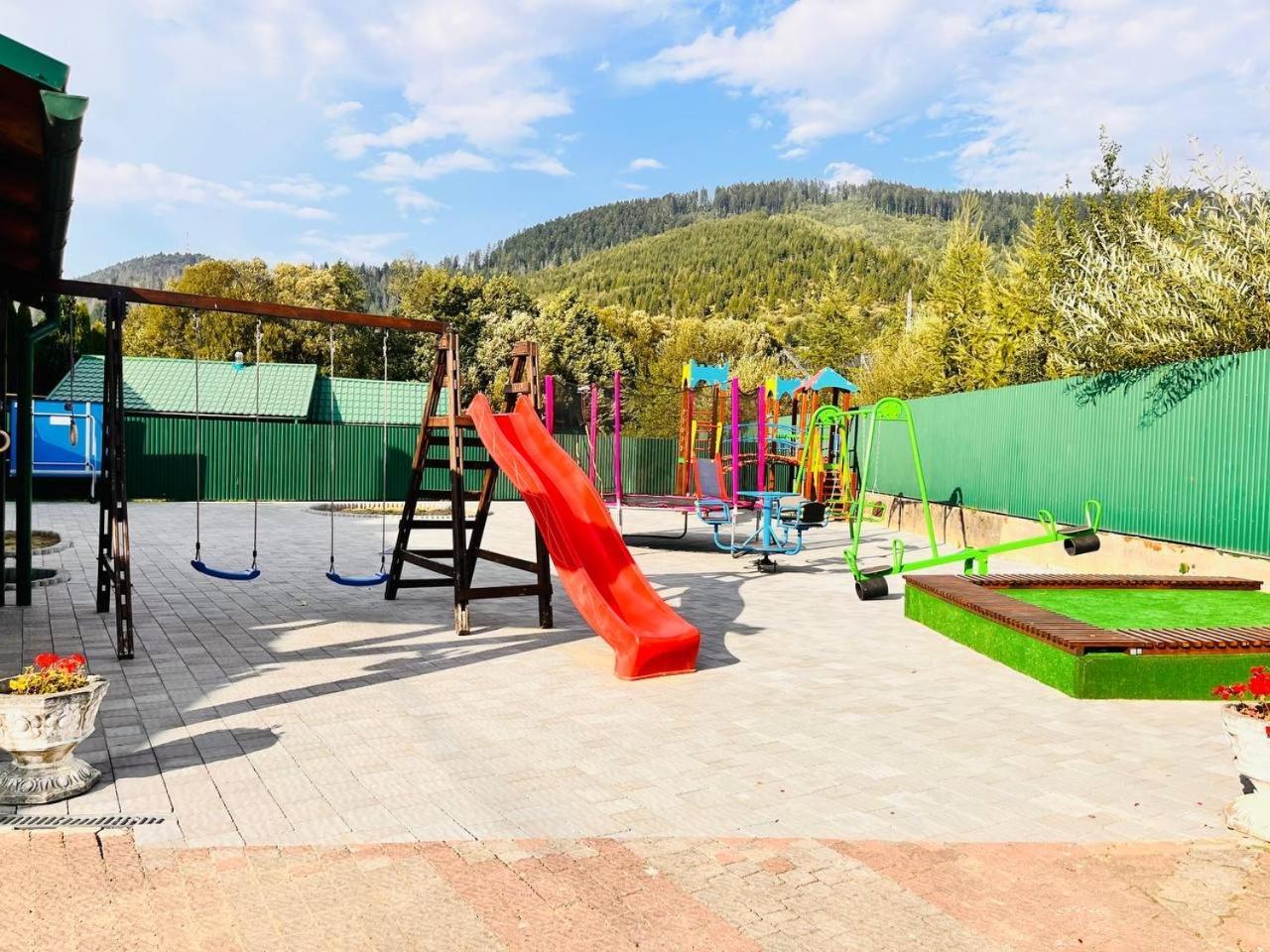 Golden Lemon Apartment Mizhhirya  Екстериор снимка